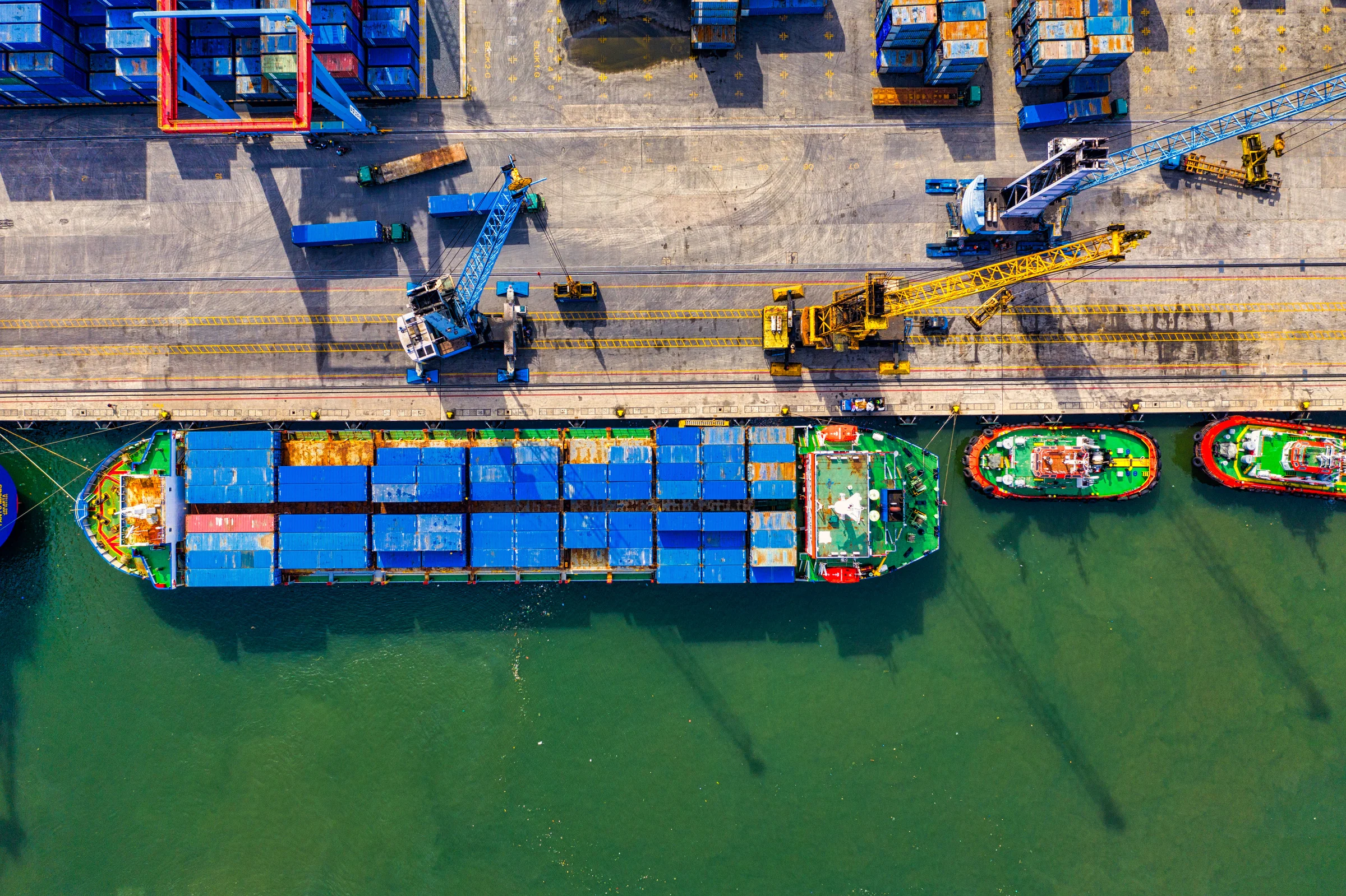 Discover common Saudi customs problems and effective solutions to avoid delays, documentation errors, and compliance issues with expert support from Abdullah Shaheen Customs Clearance.
